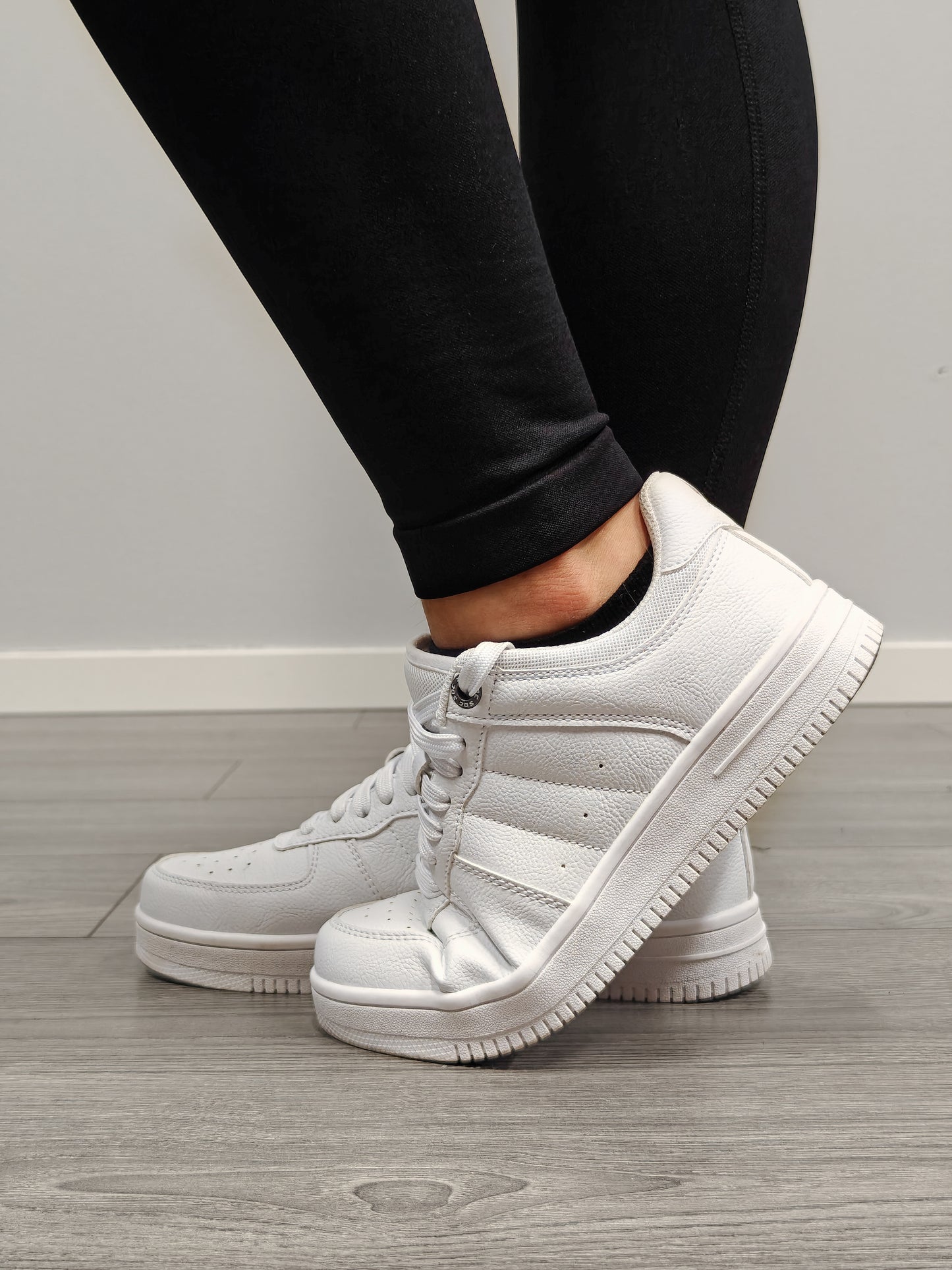 Valkra Core Leggingsit - Musta