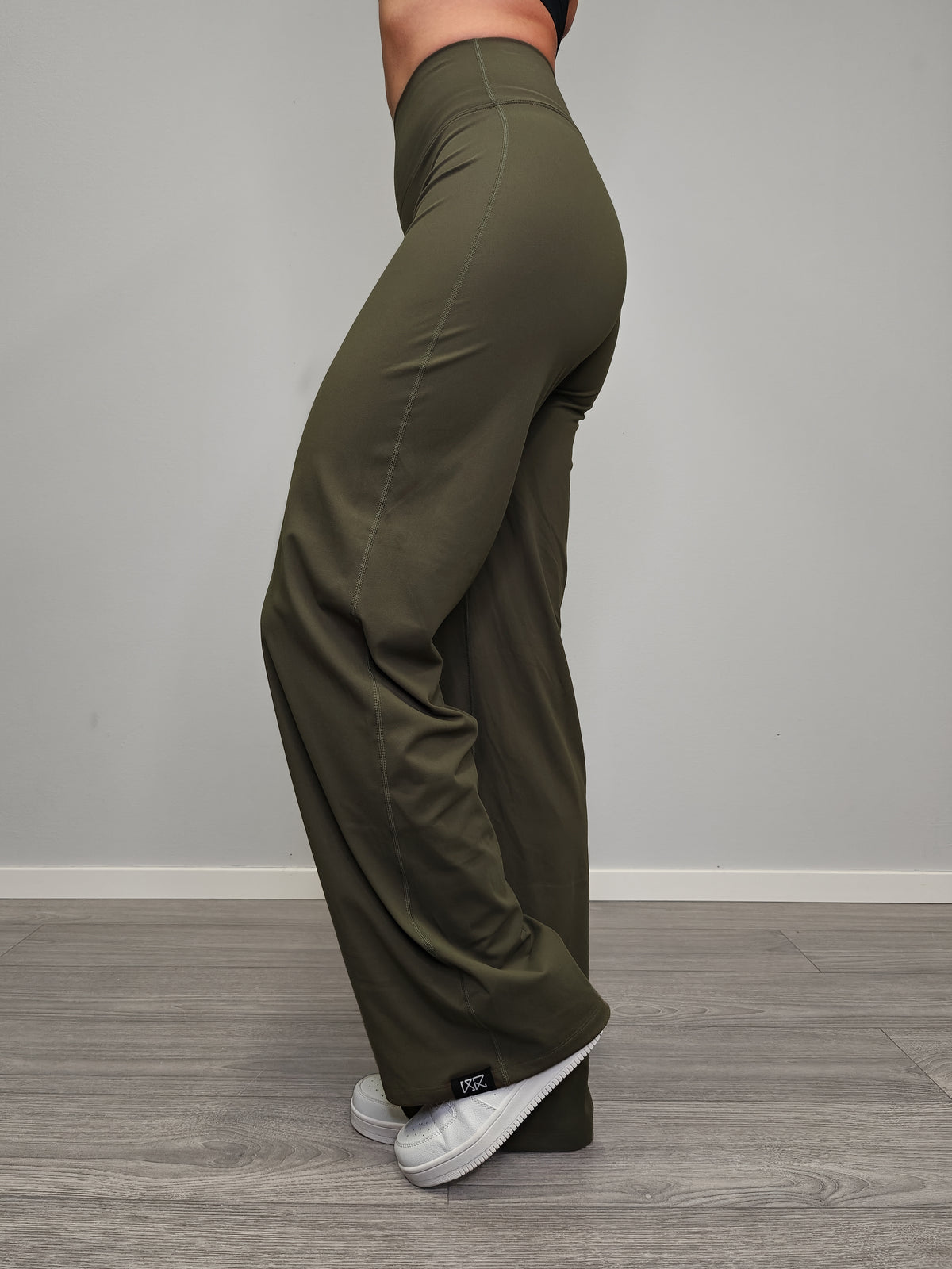 Nevai Elite Full Flare Leggings - Olive