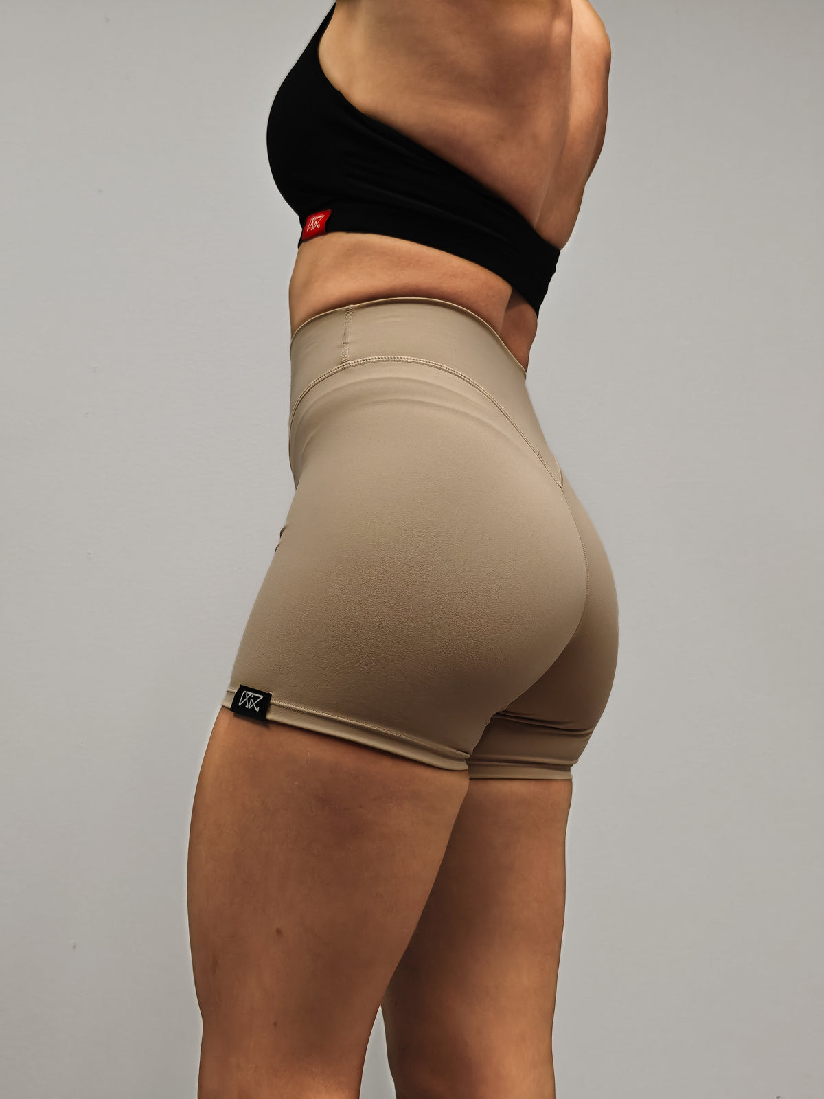 Nevai Elite Mid Waist Shorts - White Sand