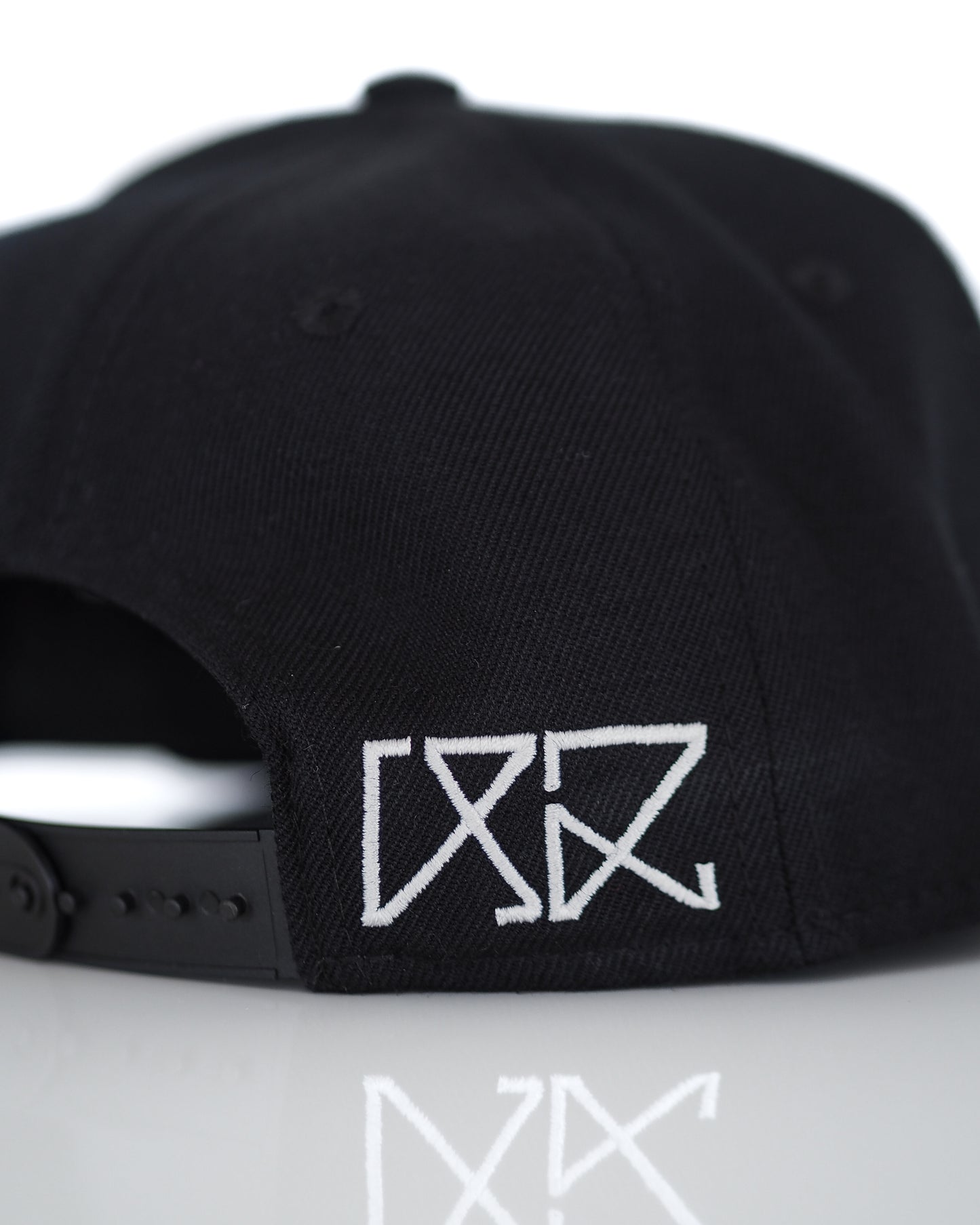 RÄÄKKI ORIGINALS - Skull & Helsinki Snapback