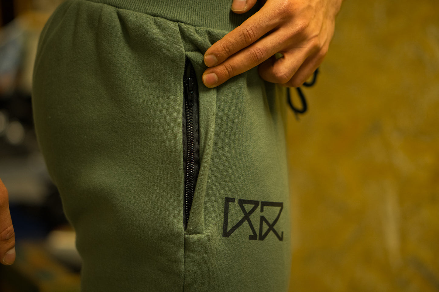RÄÄKKI 187 Joggers - Army Green (Men)