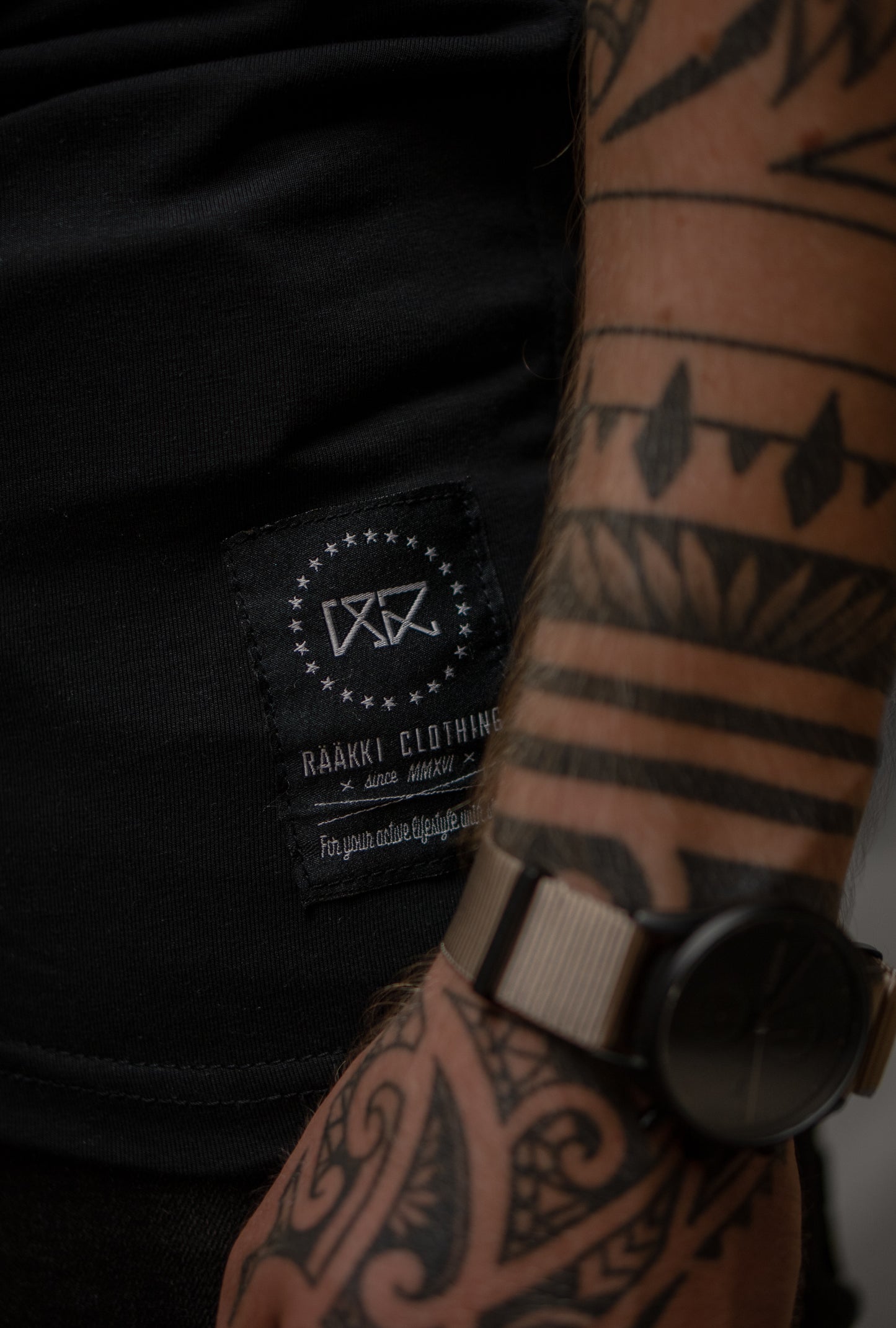 RÄÄKKI x Jessika Elo - the Lettering Stringer (black)