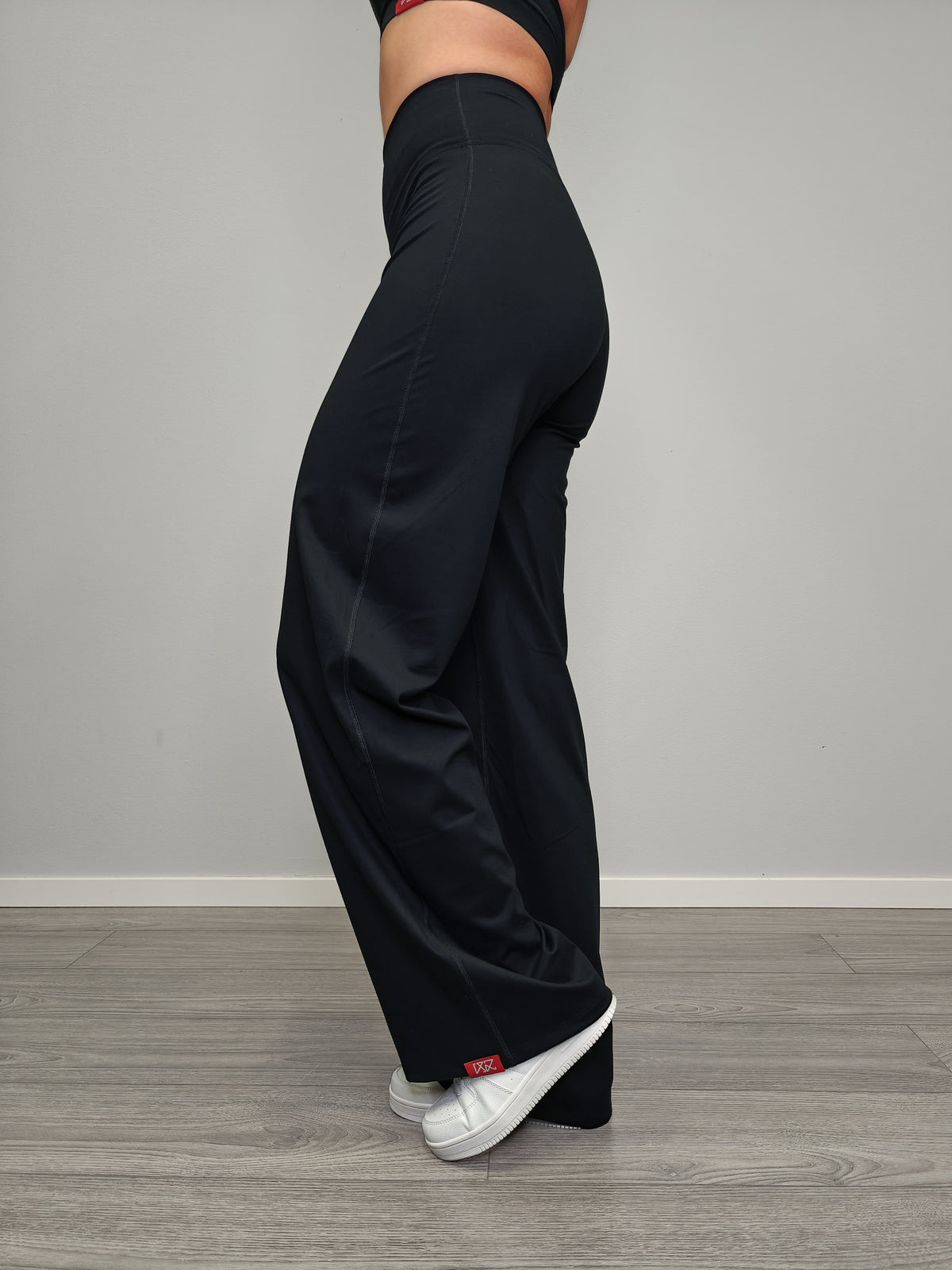 Nevai Elite Full Flare Leggings - Black