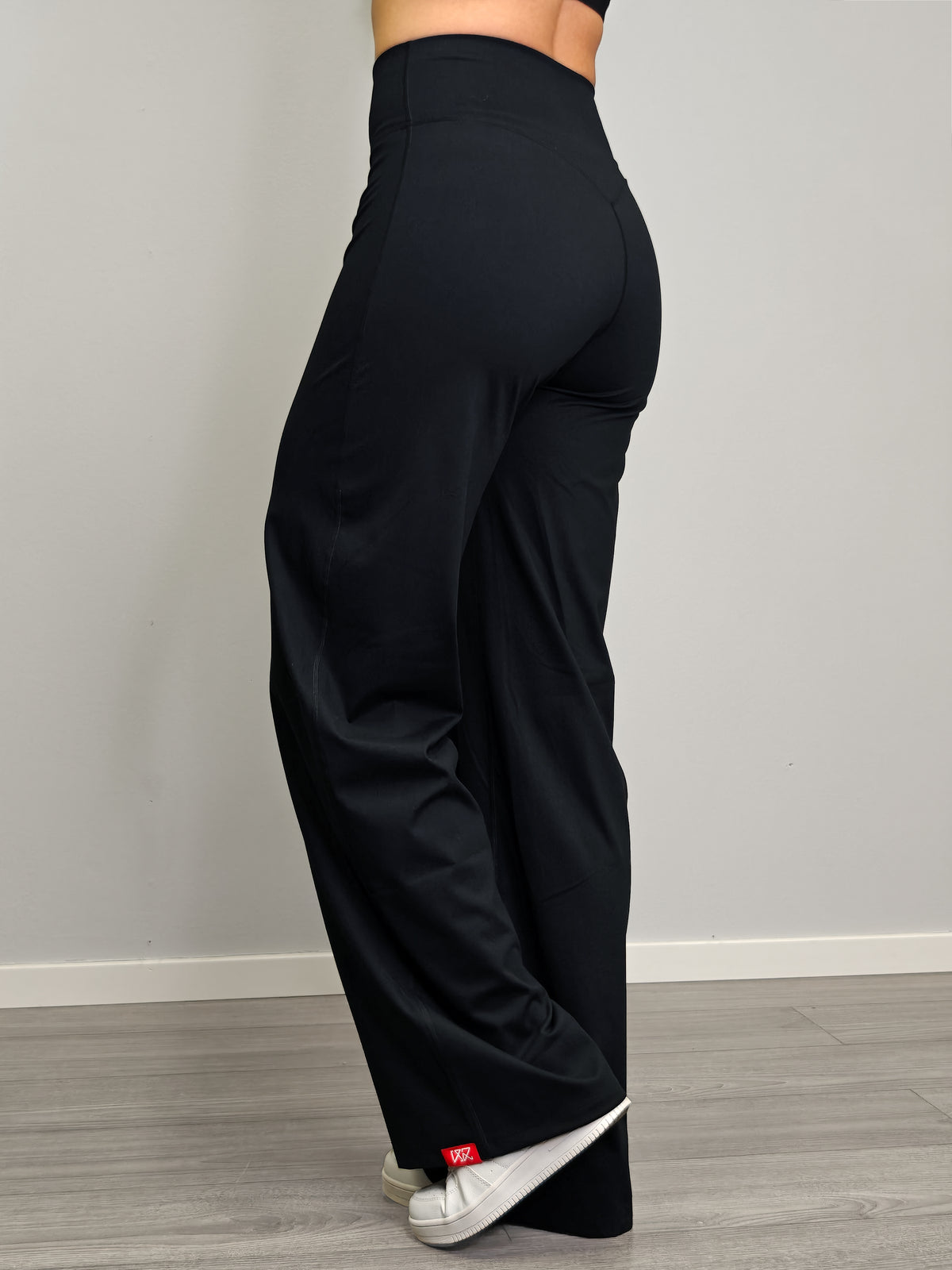 Nevai Elite Full Flare Leggings - Black