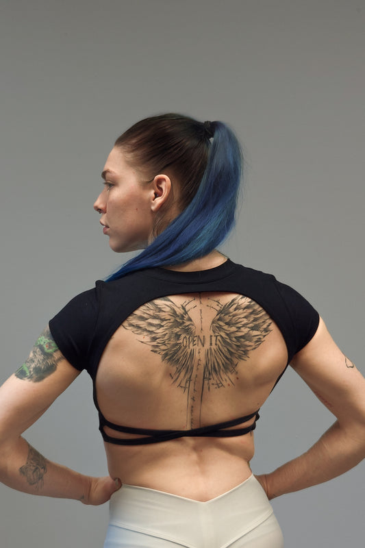 Nevai Elite Open back Crop-T - Musta