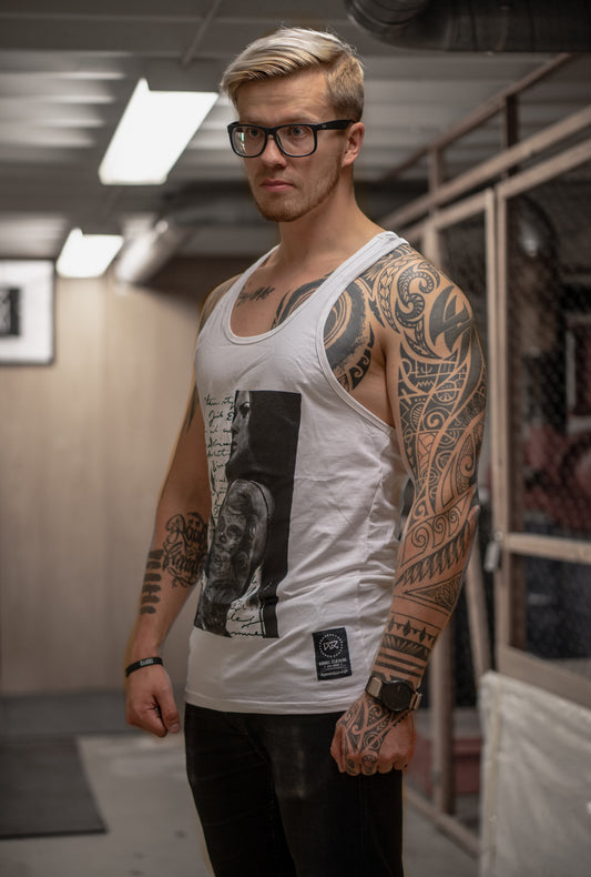 RÄÄKKI x Jessika Elo - the Lettering Stringer (white)